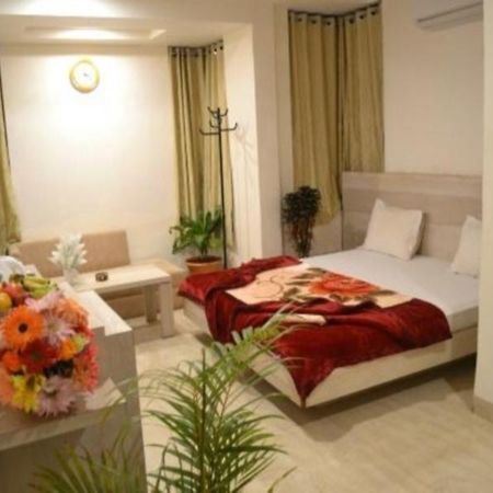 Hotel Kachnar Pachmarhi ภายนอก รูปภาพ